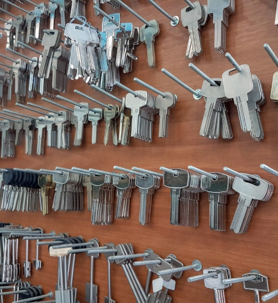 en yakın anahtarcı